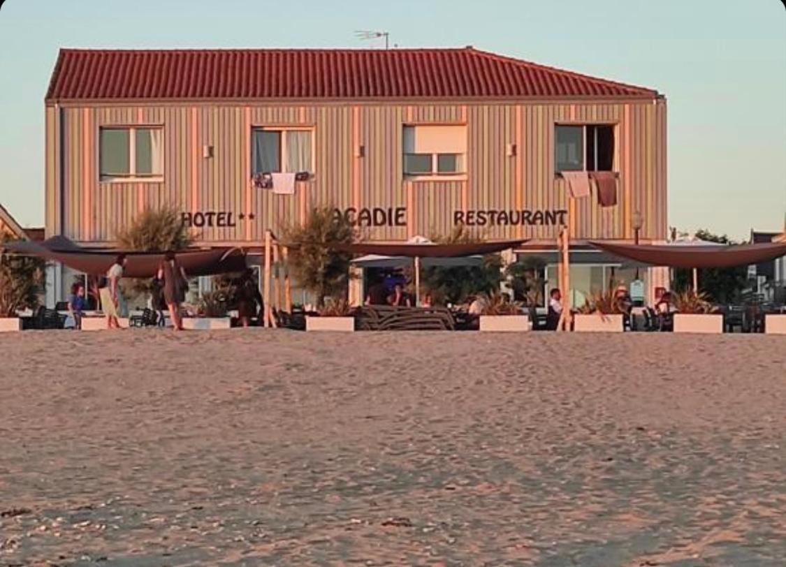 Acadie Saint Victor - Hotel Restaurant - Face Mer - Chatelaillon Plage ภายนอก รูปภาพ
