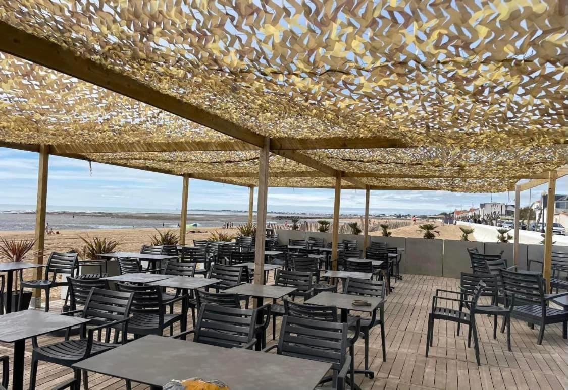Acadie Saint Victor - Hotel Restaurant - Face Mer - Chatelaillon Plage ภายนอก รูปภาพ