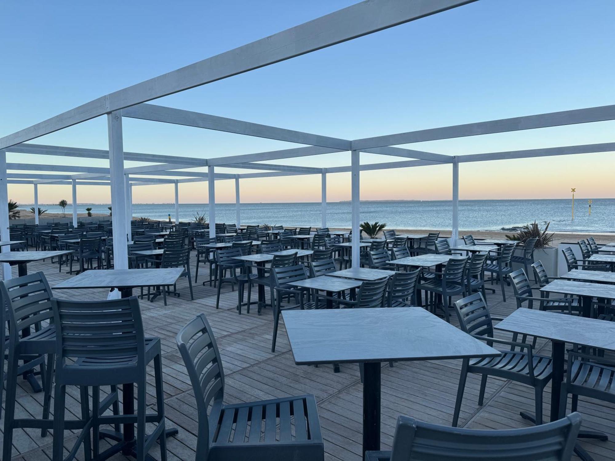 Acadie Saint Victor - Hotel Restaurant - Face Mer - Chatelaillon Plage ภายนอก รูปภาพ