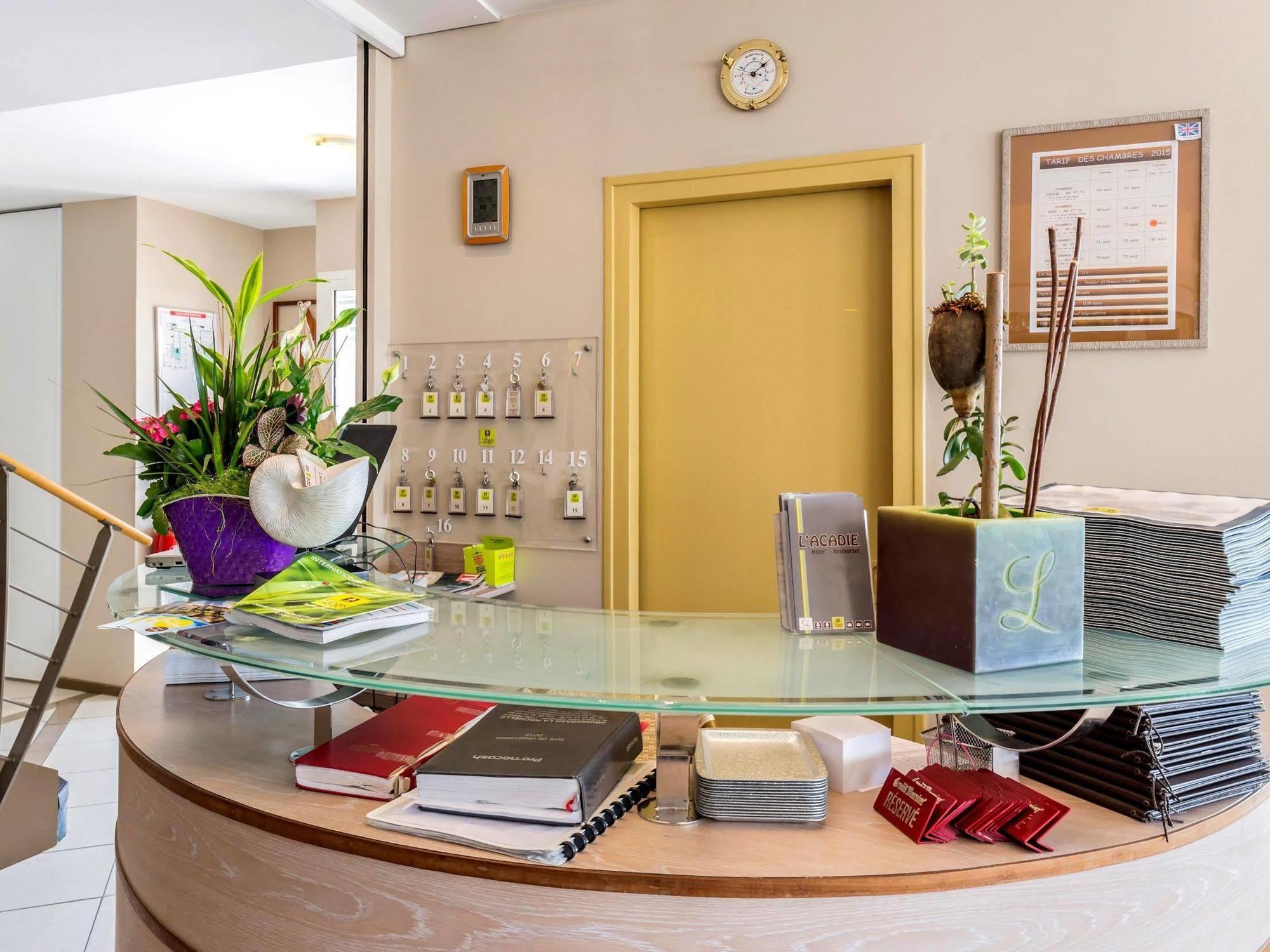 Acadie Saint Victor - Hotel Restaurant - Face Mer - Chatelaillon Plage ภายนอก รูปภาพ